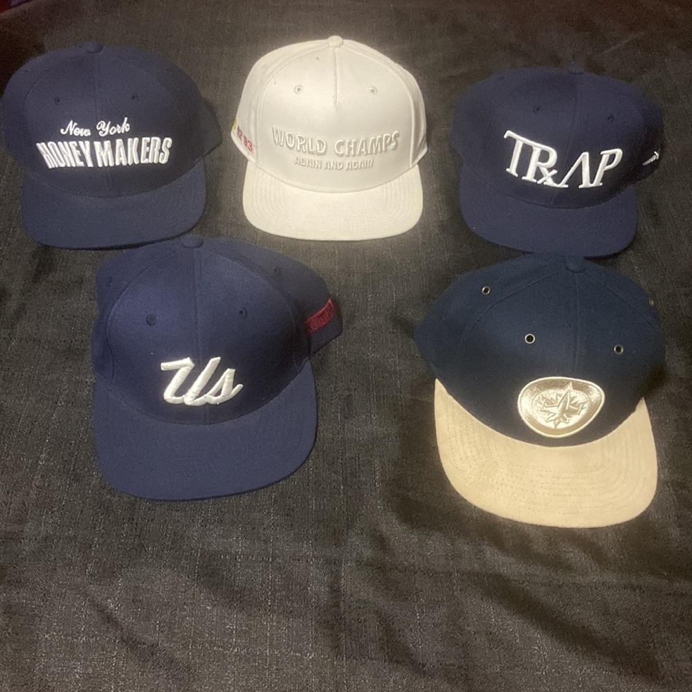 Snap backs - Picture 2 of 2